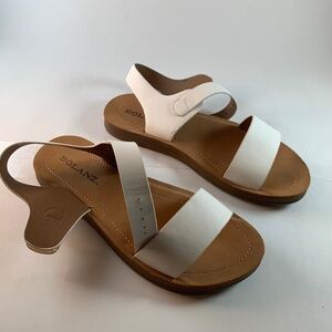 Solanz White Flat Sandal